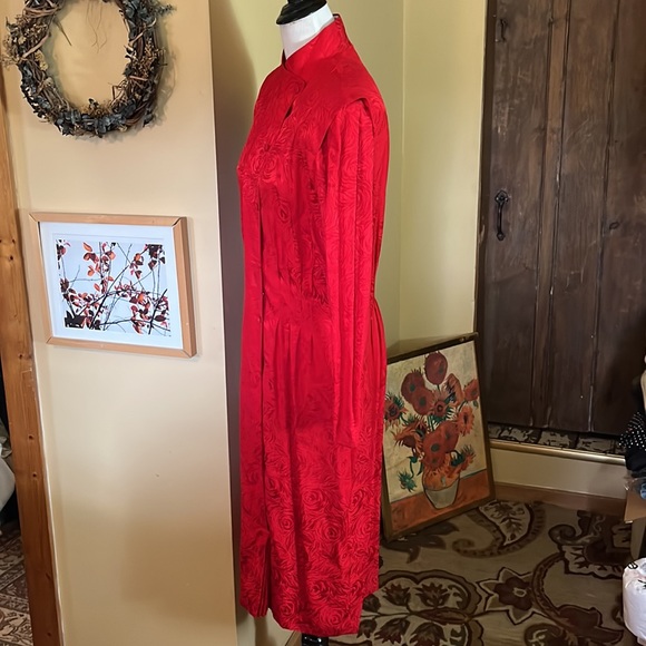 Vtg 90s ARGENTI 100% silk Size 12 Deep Classic RED Sexy Modest Buttonfront  LUXE - Picture 12 of 16